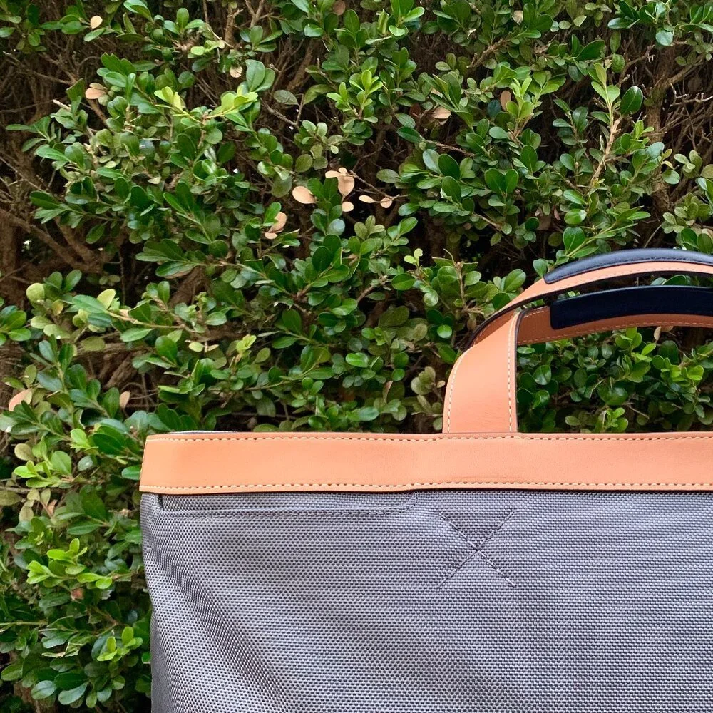 Tumi Santa Monica tote carry on bag - Picture 6 of 16